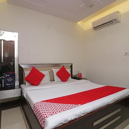 Oyo 24723 Hotel Atul Palace Agra  Zewnętrze zdjęcie