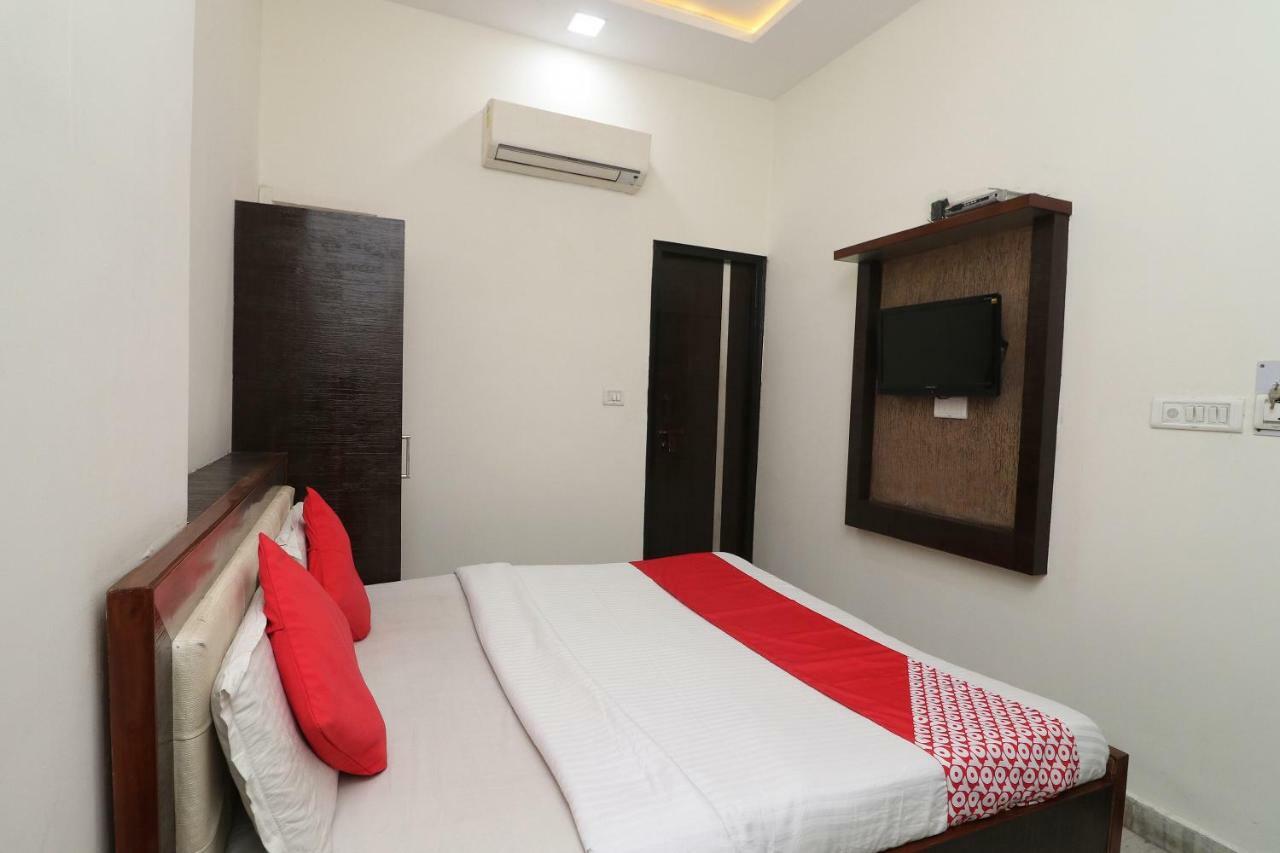 Oyo 24723 Hotel Atul Palace Agra  Zewnętrze zdjęcie