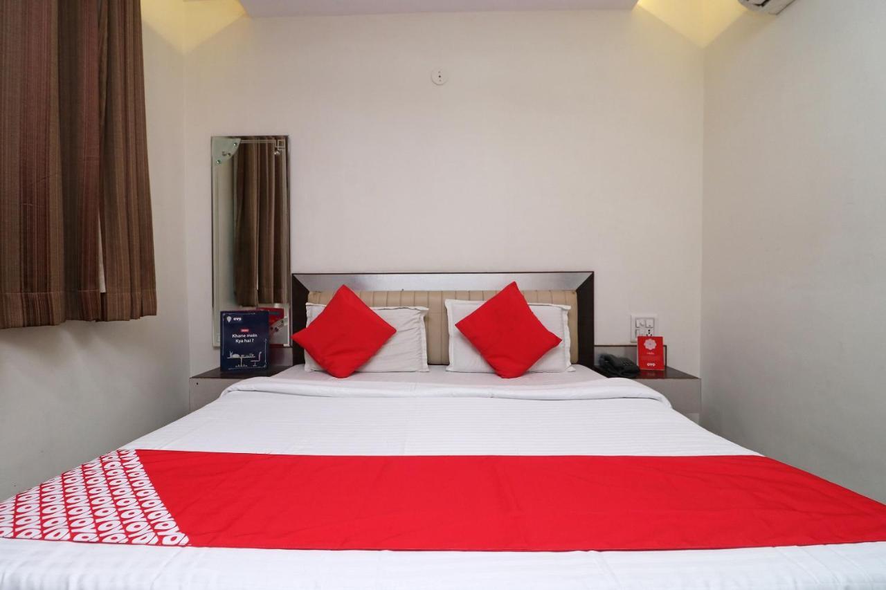 Oyo 24723 Hotel Atul Palace Agra  Zewnętrze zdjęcie